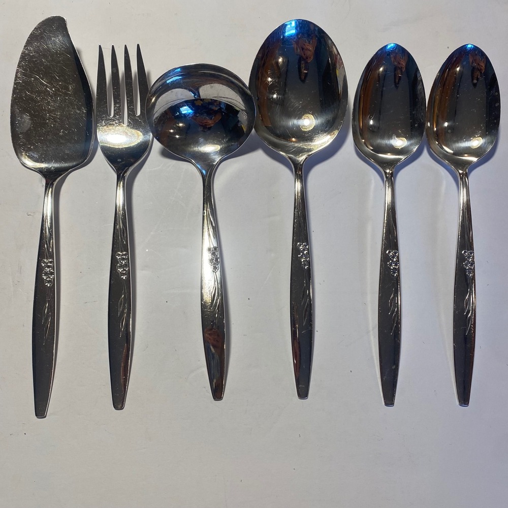 Oneida Flatware Set Silver Enchantment Gentle Rose Silverplate 6pc Serving